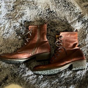 Frye size 9 distressed leather boots with lug sole